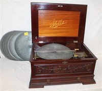 17-1/4" STELLA MUSIC BOX with 32 Disc's