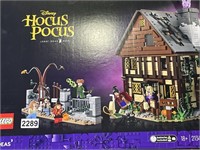 DISNEY LEGO HOCUS POCUS RETAIL $230