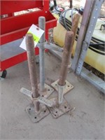 Scaffolding jacks