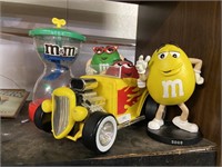 M&M hot car and knickknacks