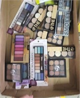 TRAY OF MAKEUP