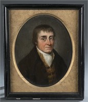 Oval portrait of a gentleman, 18th / 19th century.