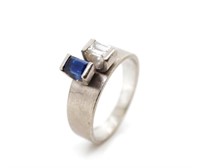 18ct white gold, sapphire and diamond ring