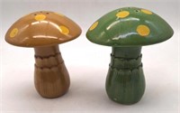 (H) Ceramic Salt Pepper Mushroom Shakers. 5"