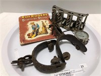 TRAY: SPURS, ROY RODGERS BOOK, COIN BELT, ETC