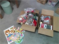 2 BOXES OF EASTER AND CHRISTMAS DECORATIONS