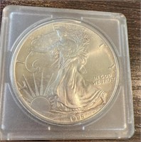Uncirculated  1995 ,1oz Fine Silver Dollar in case