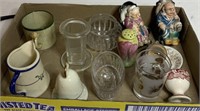 Box lot  trinkets