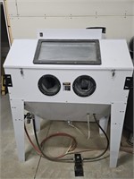 CP Industrial Blast Cabinet with Dust Reclaimer