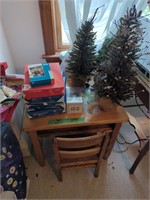 Child's Desk And Chair Copy Paper Christmas