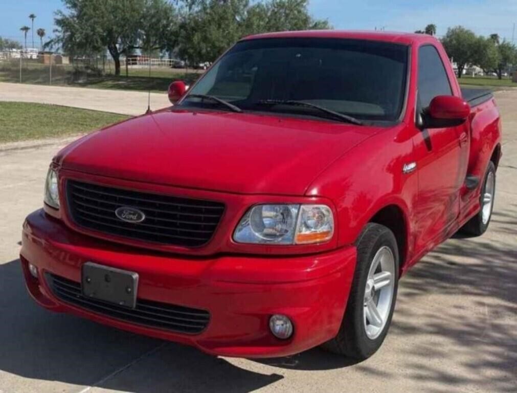 2003 Ford F-150 SVT Lightning (TX)