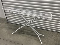 METAL IRONING BOARD