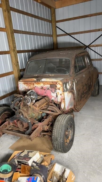 1948 Ford 2 Door Coupe (348 Lincoln V8)