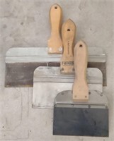 Wood Handle Drywall Scrapers incl. Ames (8")