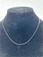 10 k Women’s Necklace .4 g