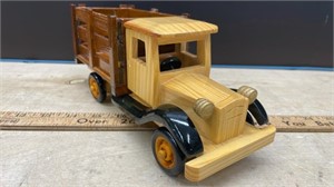Wooden Toy Truck (11" x 4"T)