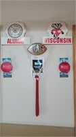 Wisconsin Badgers Flags, Alumni, Clock