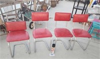 1940s red chair's