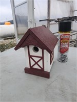 Poly  maintenance free bird house.