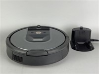 iRobot Roomba w/ Charger