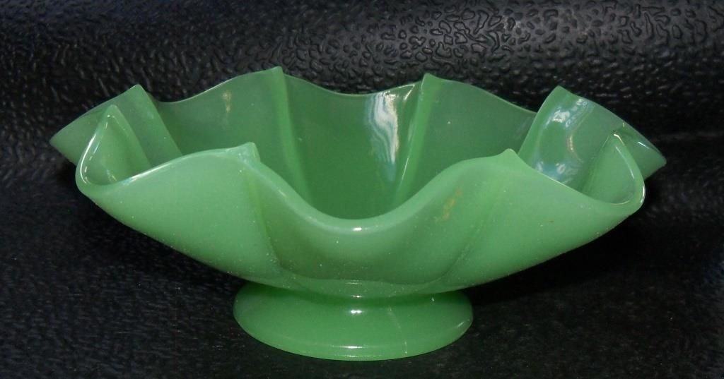 Vintage Fenton Ruffled Edge Jade Green Jadeite