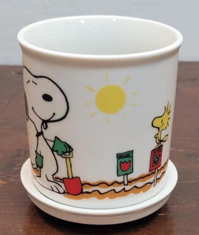 Woodstock Peanuts Snoopy planter with under tray