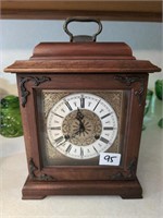 Hamilton mantle clock w key