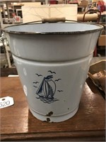 Dutch Blue Water Bucket