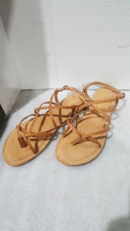 Size 8.5 women's sandals