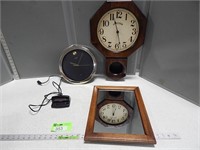 Framed mirror, 2 battery operated wall clocks and