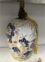 Vintage Chinese Porcelain Hand Painted Vase Lamp