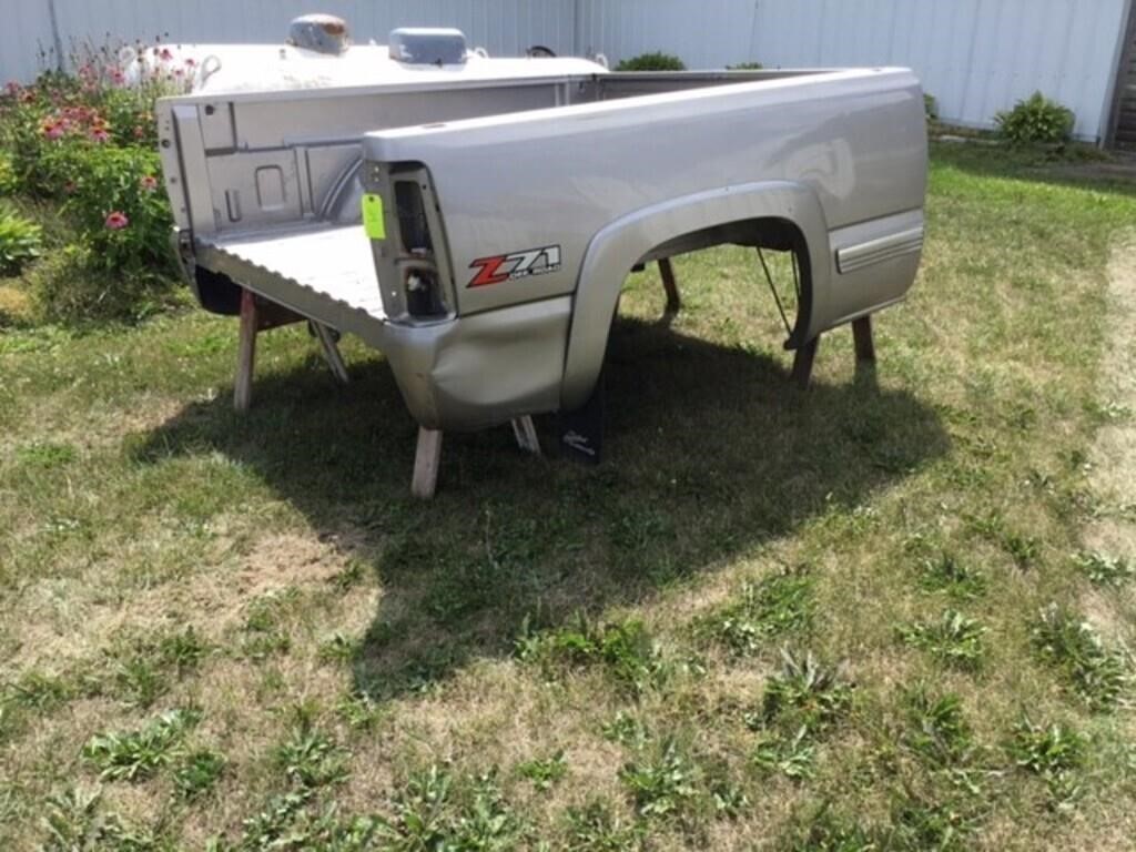 Chevy pickup shortbox