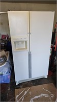 Amana side by side refrigerator freezer  works s
