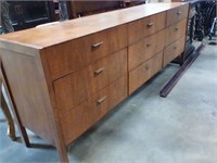 Mid century 9 drawer dresser