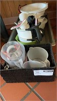 Kitchen Tools / Plastic Mixing Bowls and