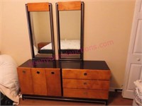 Vtg 1970 dresser & mirror