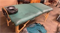 EARTHLITE Massage Table