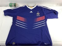 Maillot adidas équipe de France de soccer.