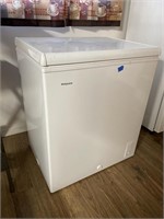 HOTPOINT CHEST FREEZER 28"X21"X33"