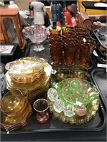 Lot of assorted glassware.