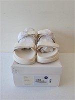 A new day pair of women's size 6 shoes