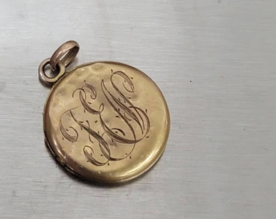 Tests 10k Locket - very dented - we do not