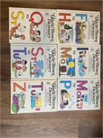 The Charlie Brown dictionary set 3-8