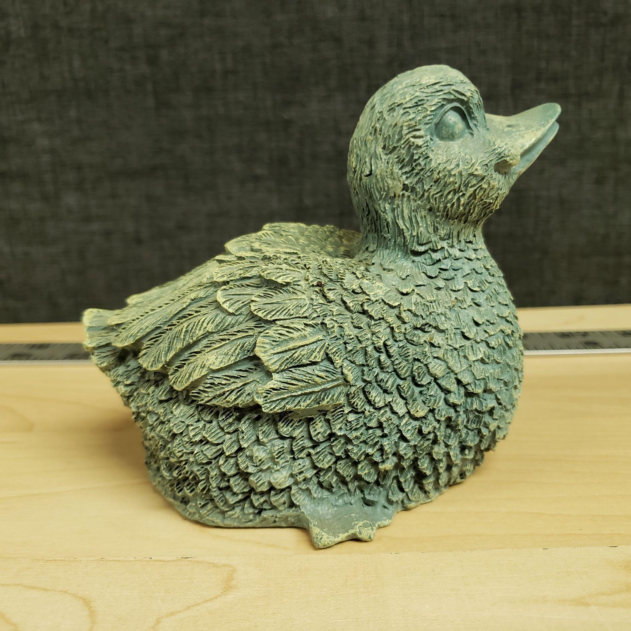 Ceramic Like Duck Statue For Garden