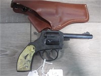 75-H&R 22 REVOLVER PISTOL M532 N4434