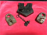 3 Old Lock with Keys