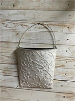 METAL WALL FLOWER BASKET