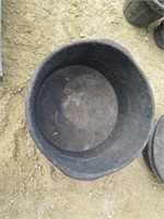 (6) Rubber Livestock Feed Pans