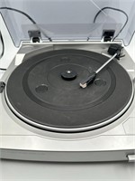 AIWA Full Auto Turntable System 33 and 45