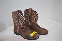 Ladies Justin Boots Size 7B